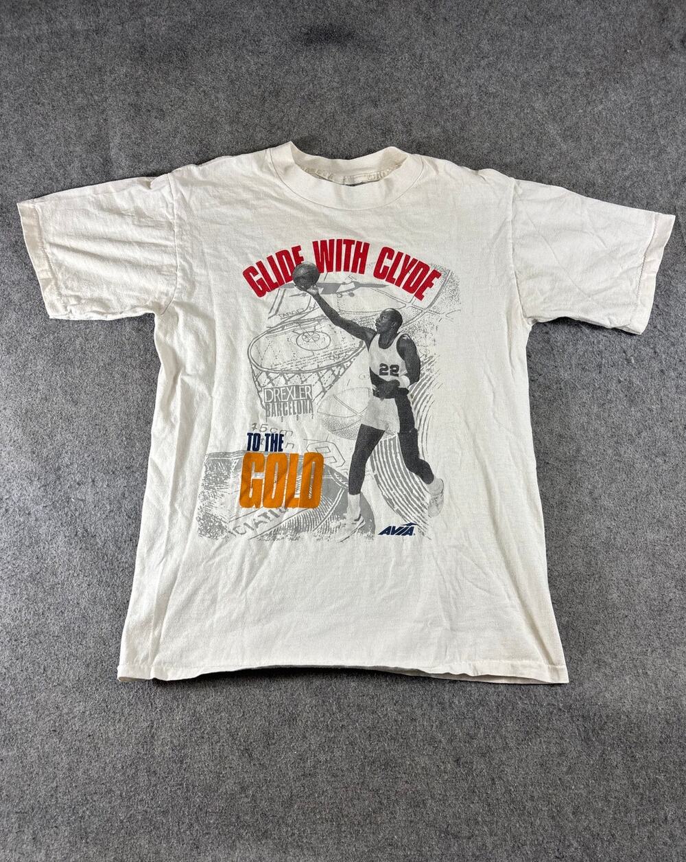 VINTAGE 90s Clyde Drexler Shirt Mens L White Barcelona Olympics AVIA Graphic Tee